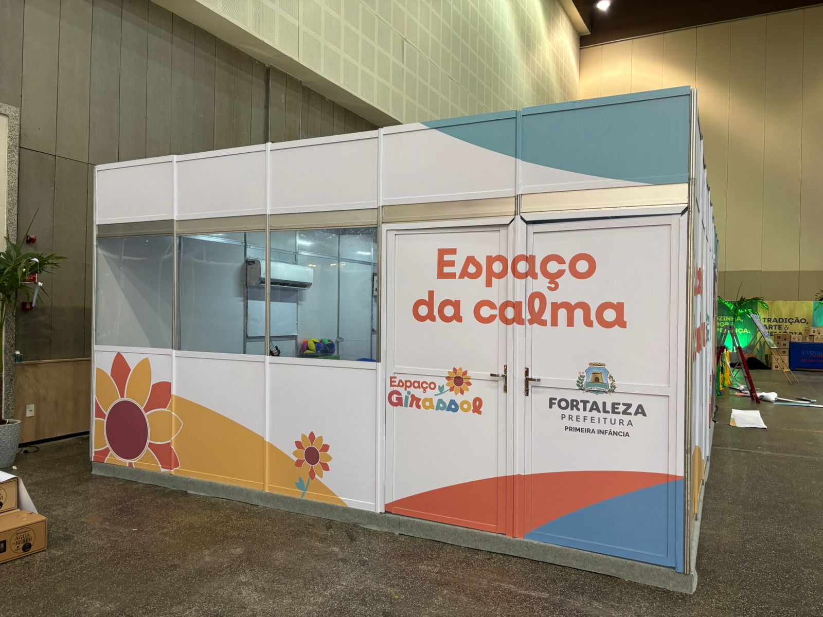 fachada do espaço girassol no centro de eventos